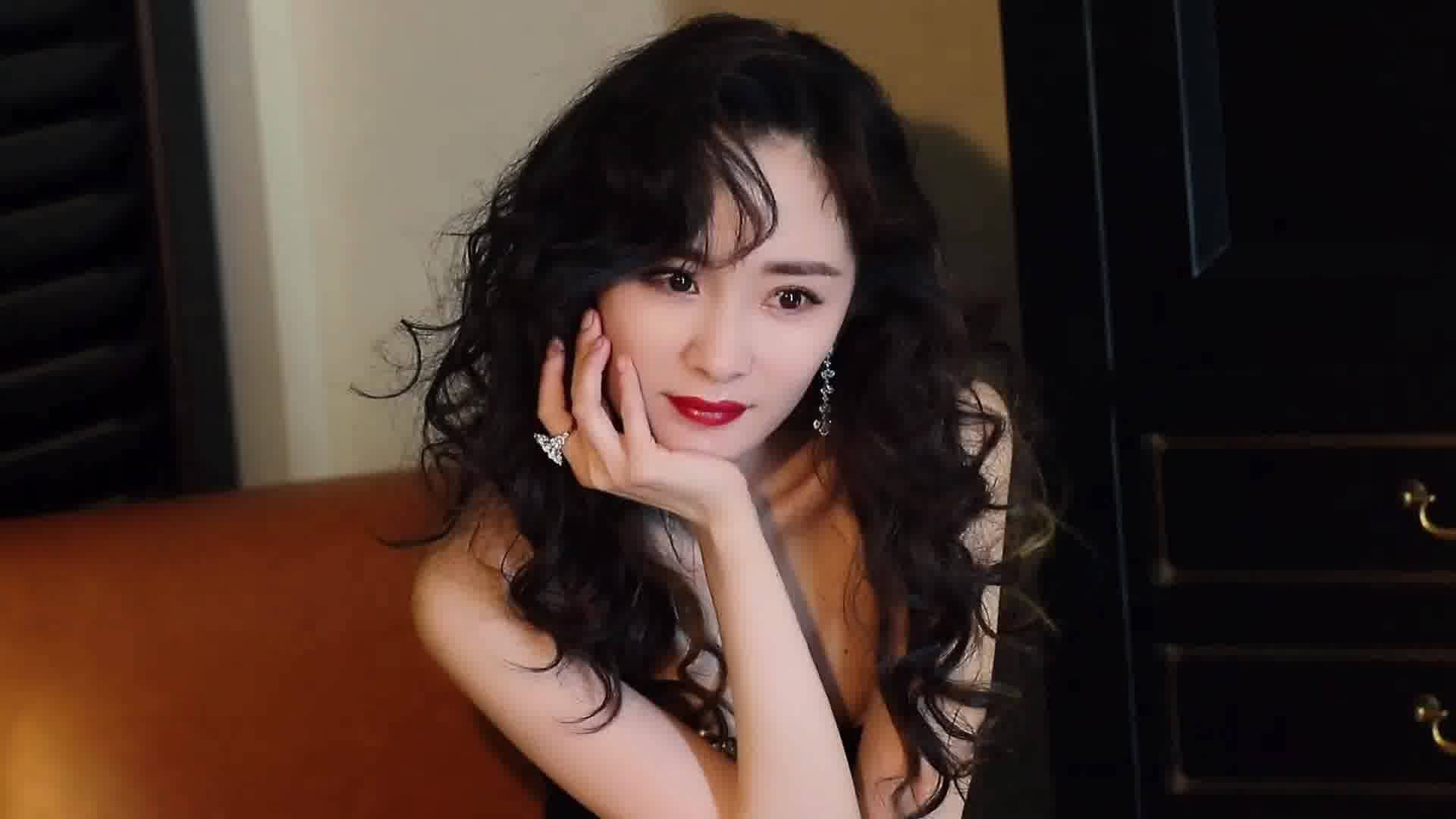 杨幂的421事件是一男还是多人