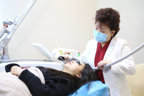 治疗灰指甲需要注意什么呢 治疗灰指甲需要注意什么呢