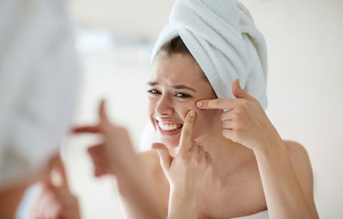 灰指甲常见的症状到底有哪些 灰指甲常见的症状到底有哪些