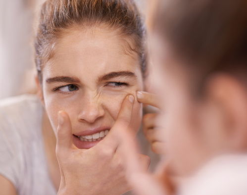 湿疹发病会出现哪些症状特点 湿疹发病会出现哪些症状特点