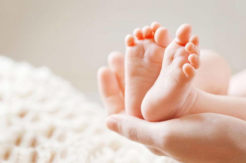 请问斜视的症状 请问斜视的症状